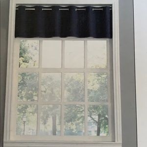 6/$20 Lichtenberg  Donahue Navy Valance NWT
